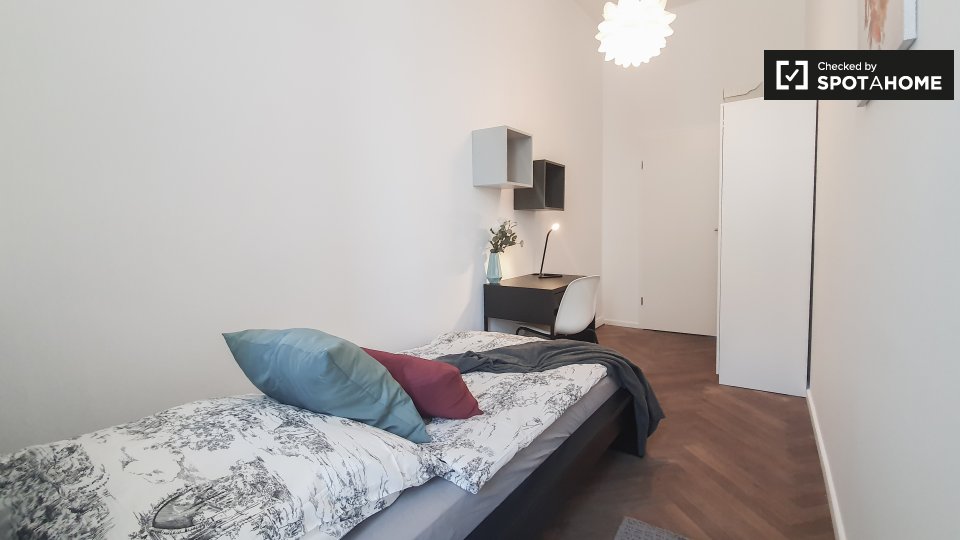 Room, Weimarische Str., Berlin
