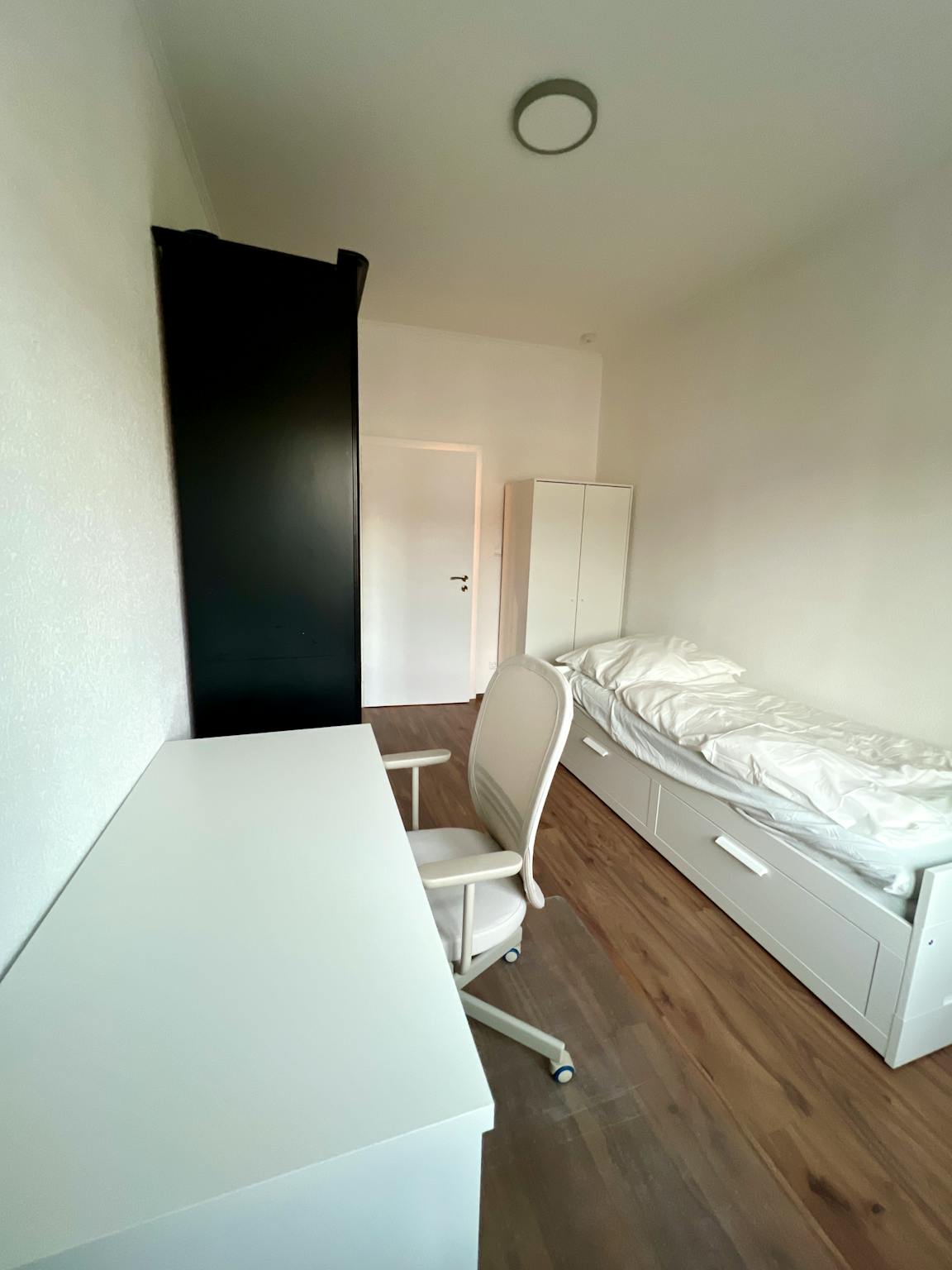 Apartment, Segeberger Weg, Dusseldorf