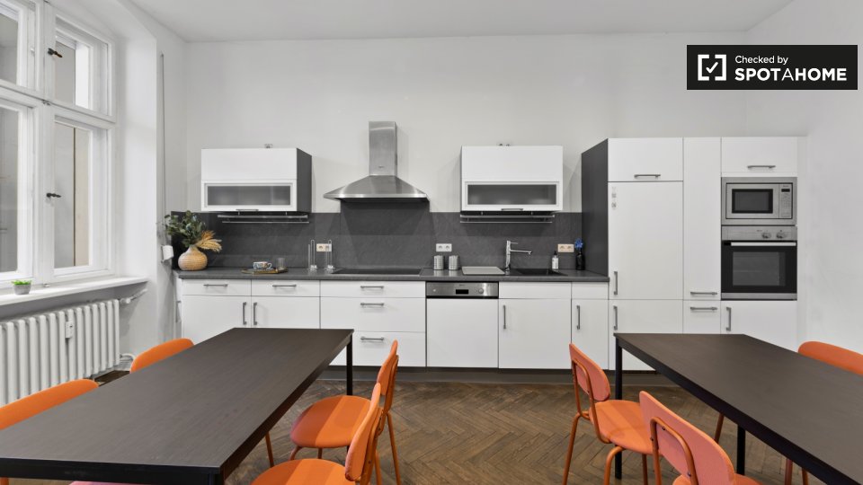Room, Uhlandstraße, Berlin