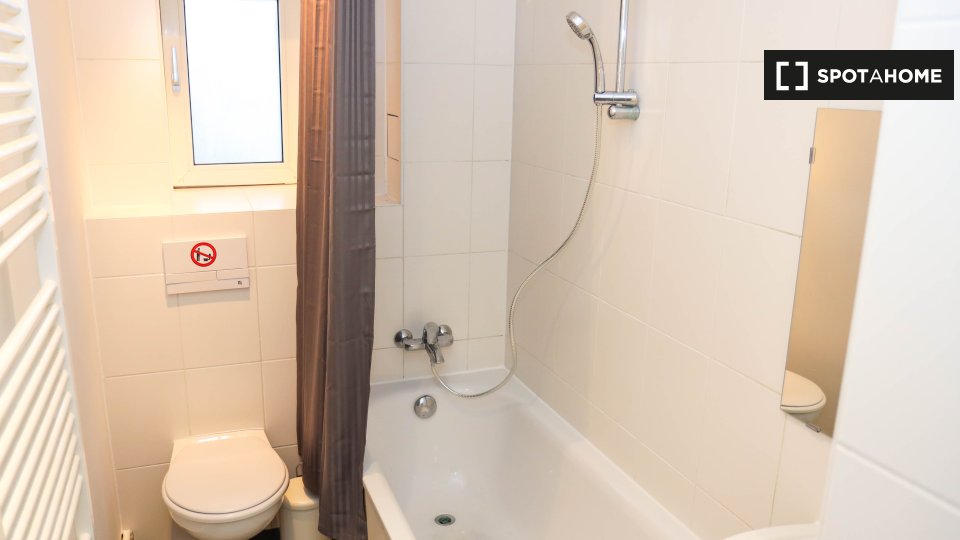 Room, Lauterberger Str., Berlin