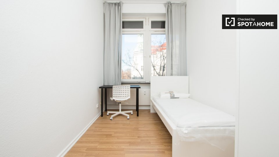 Room, Bismarckstraße, Berlin