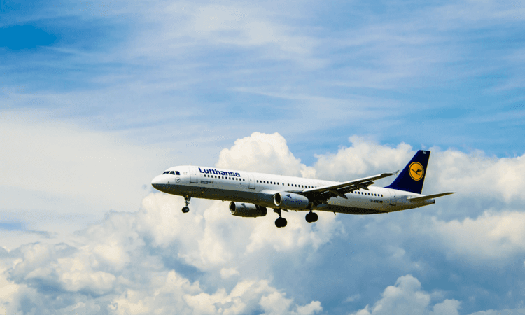 Lufthansa pilot draws penis in the sky above Sicily