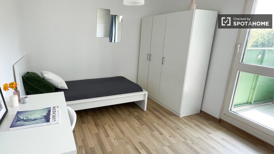 Room, CharlottenstraßeB, Berlin