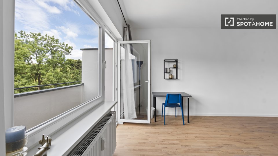 Room, Rübelandstraße, Berlin