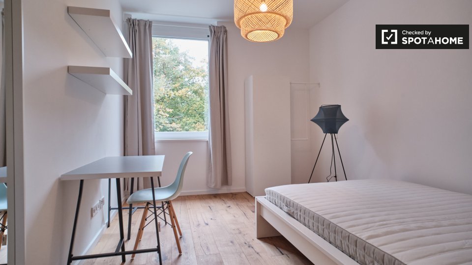 Room, Nazarethkirchstraße, Berlin