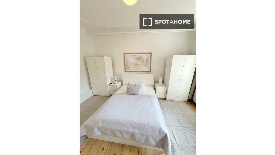 Room, Kaiserstraße, Berlin