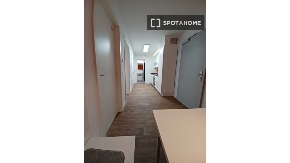 Room, WE.7., Berlin