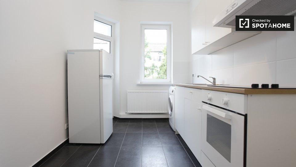 Room, Treseburger UferC, Berlin