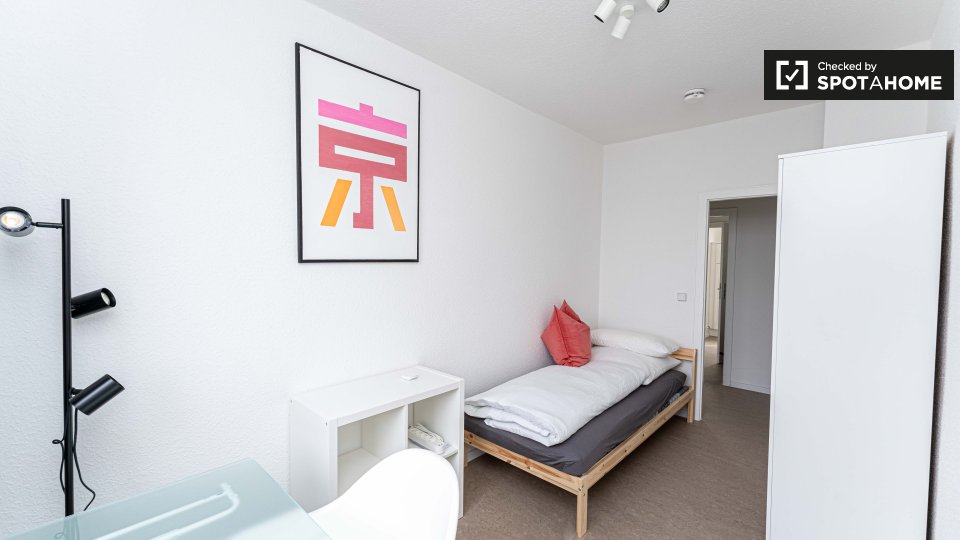 Room, Neltestraße, Berlin