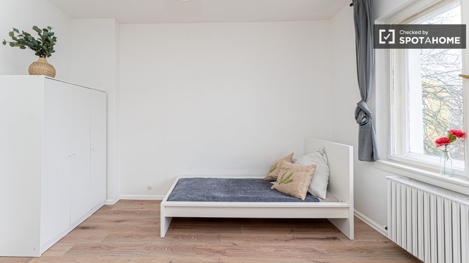Room, Lauterberger Str., Berlin