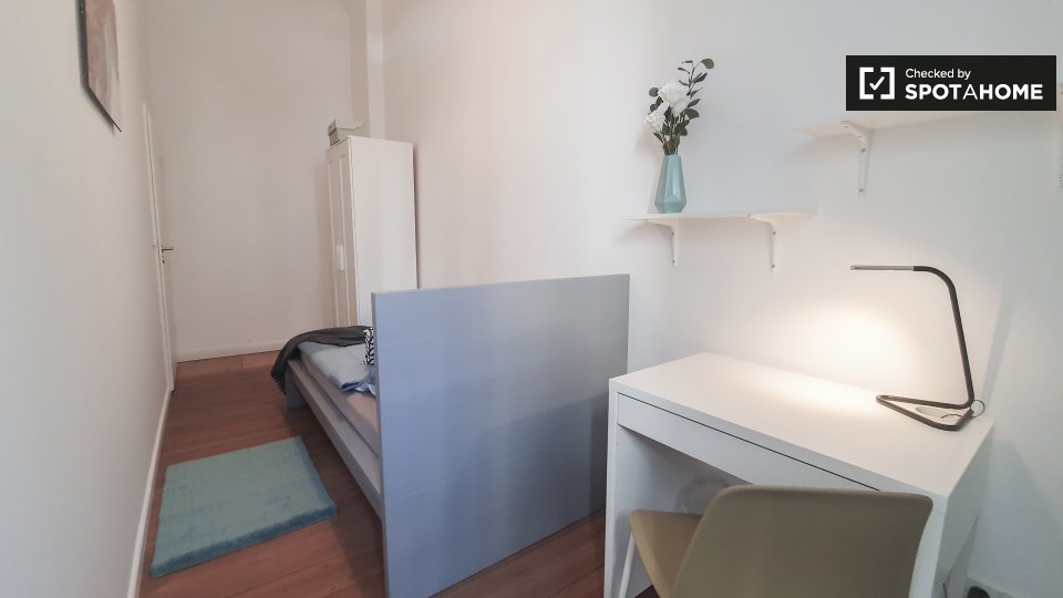 Room, Weimarische Str., Berlin