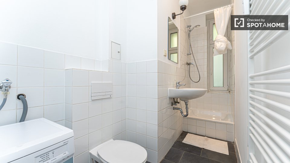 Room, Kottbusser Damm, Berlin