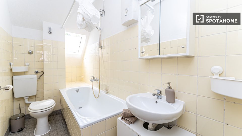 Room, Jüdenstraße, Berlin