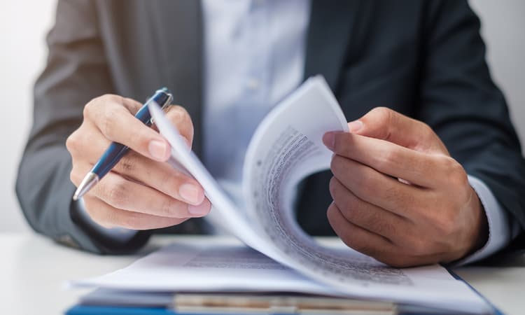 Work contracts in Germany must contain more information from August 2022