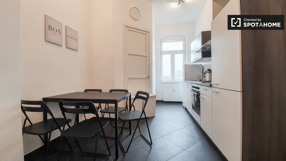 Room, Weimarische Str., Berlin