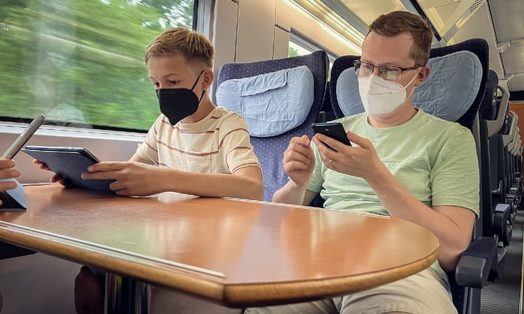 Two German states scrap face masks on public transport