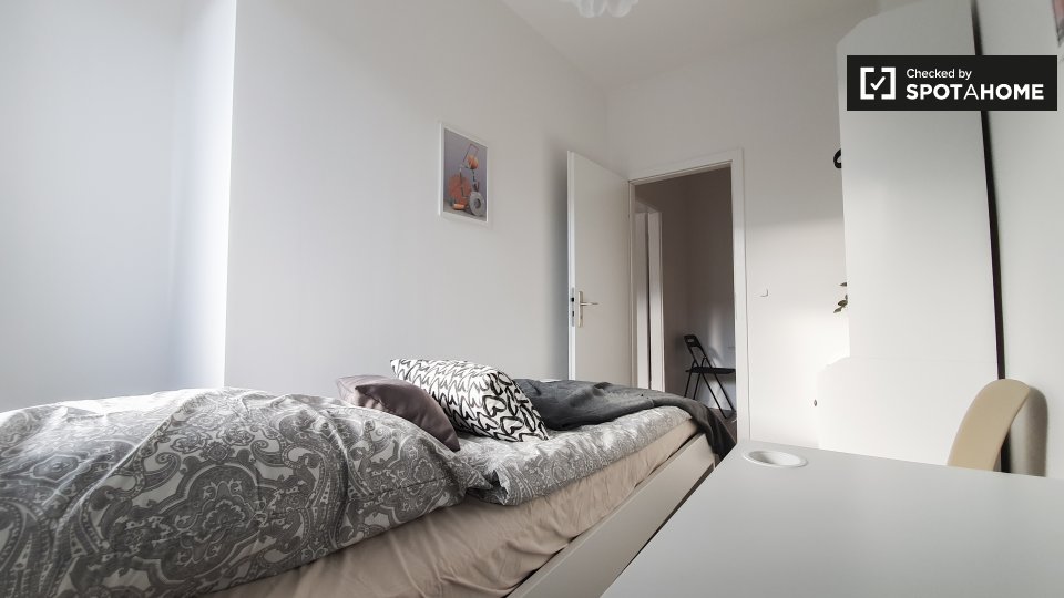 Room, Perleberger Str., Berlin