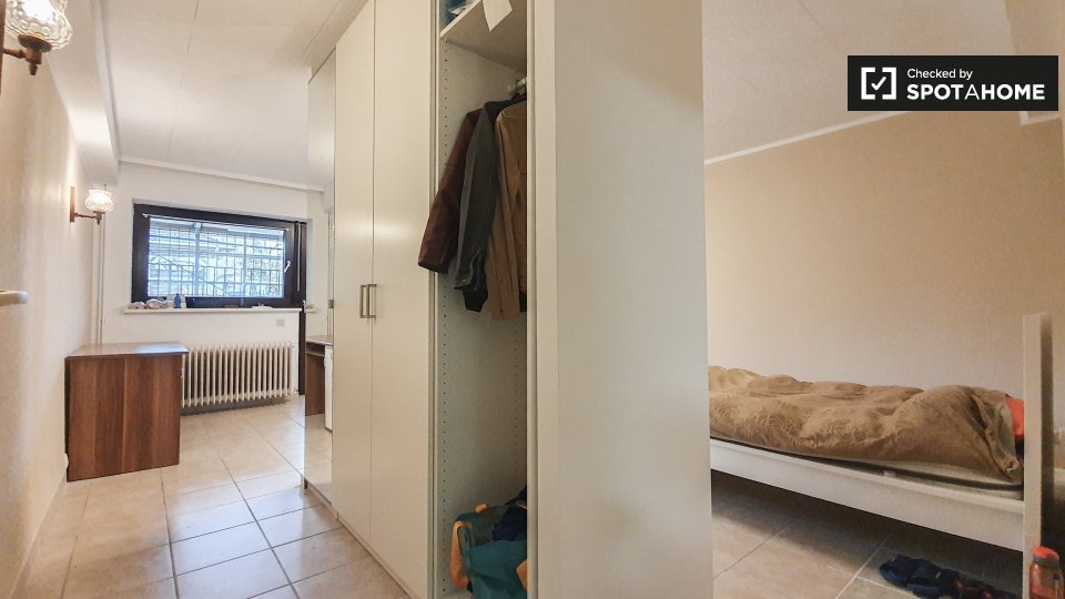 Room, Pfabener Weg, Berlin