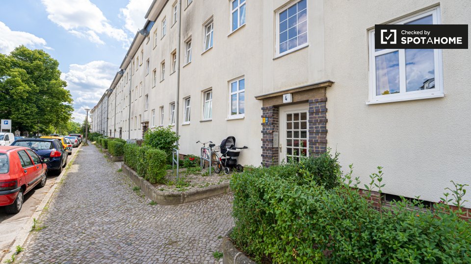Room, Zinsgutstraße, Berlin
