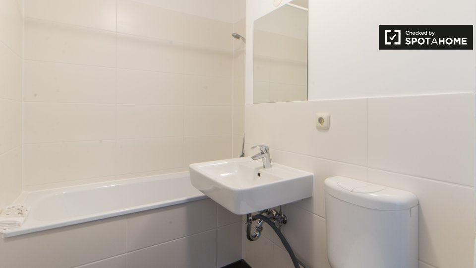 Room, CharlottenstraßeB, Berlin
