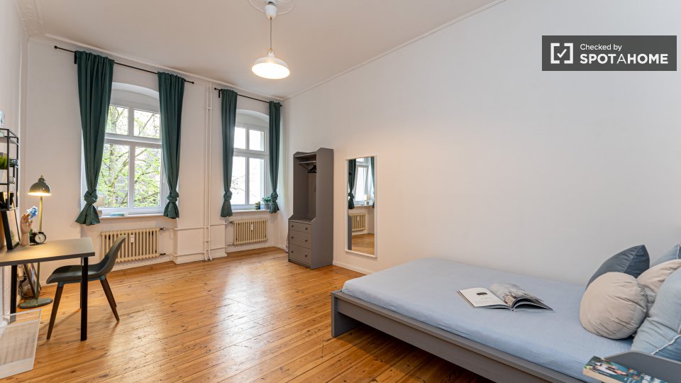 Room, Kottbusser Damm, Berlin
