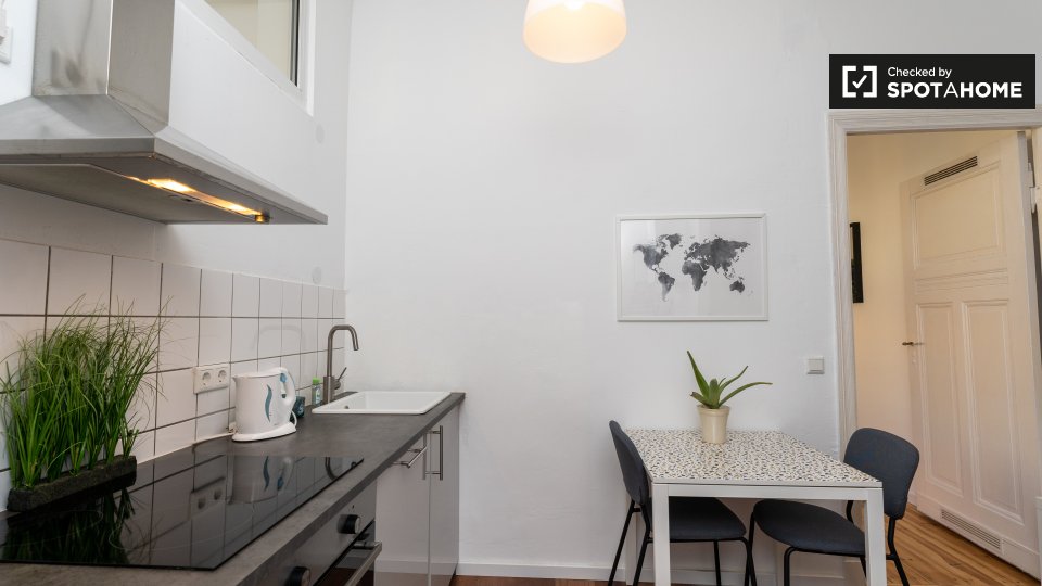Apartment, Bastianstraße, Berlin