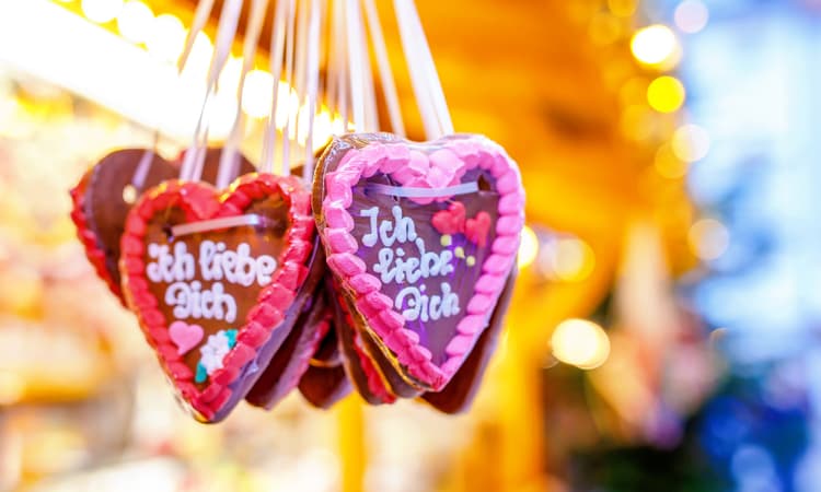 [Video] Tastiest treats at German Christmas markets