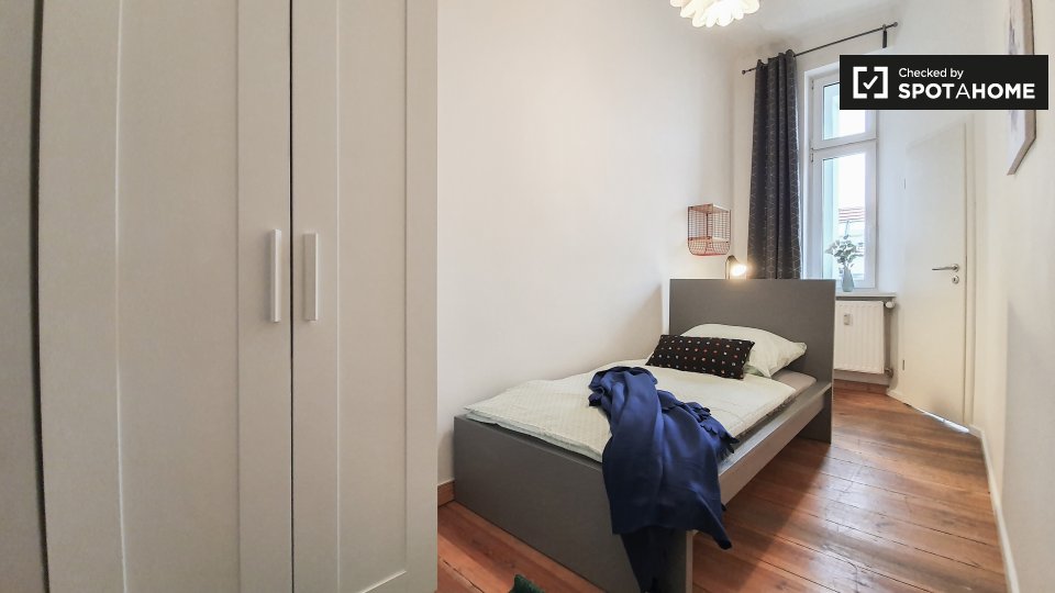 Room, Weimarische Str., Berlin