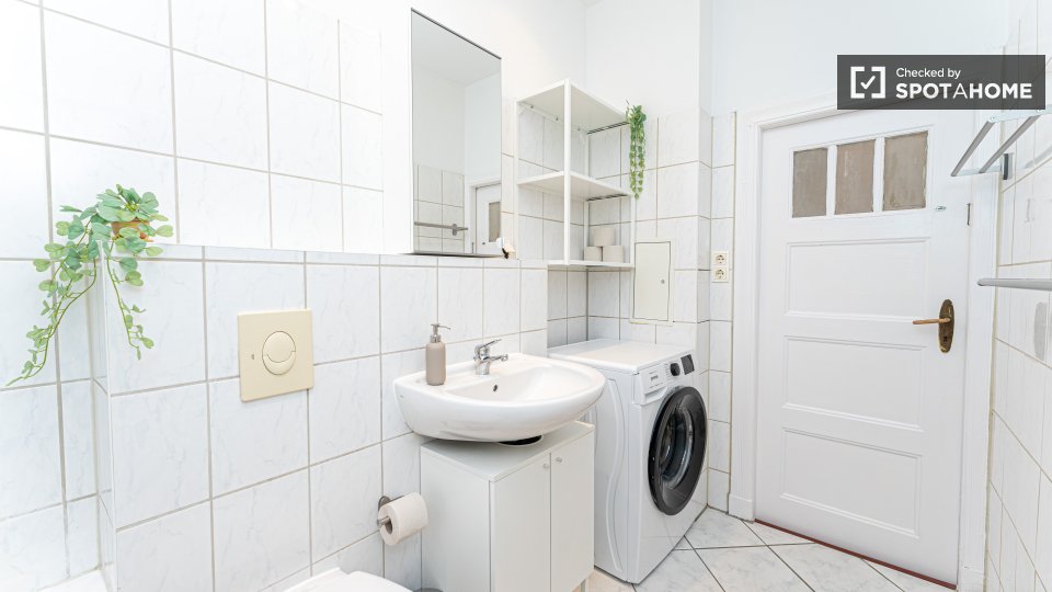 Room, Sterndamm, Berlin