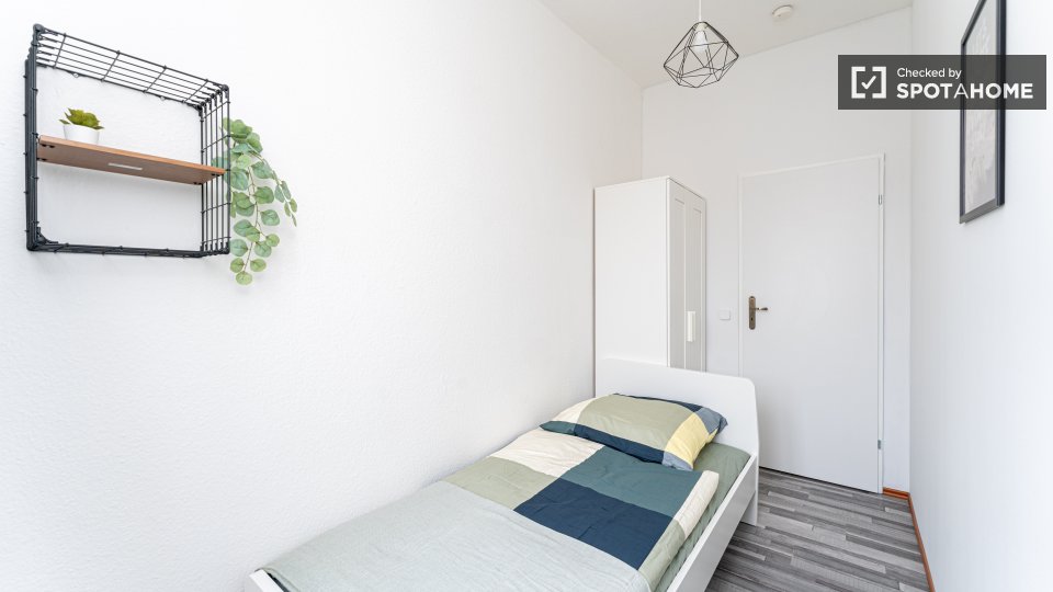 Room, Sterndamm, Berlin