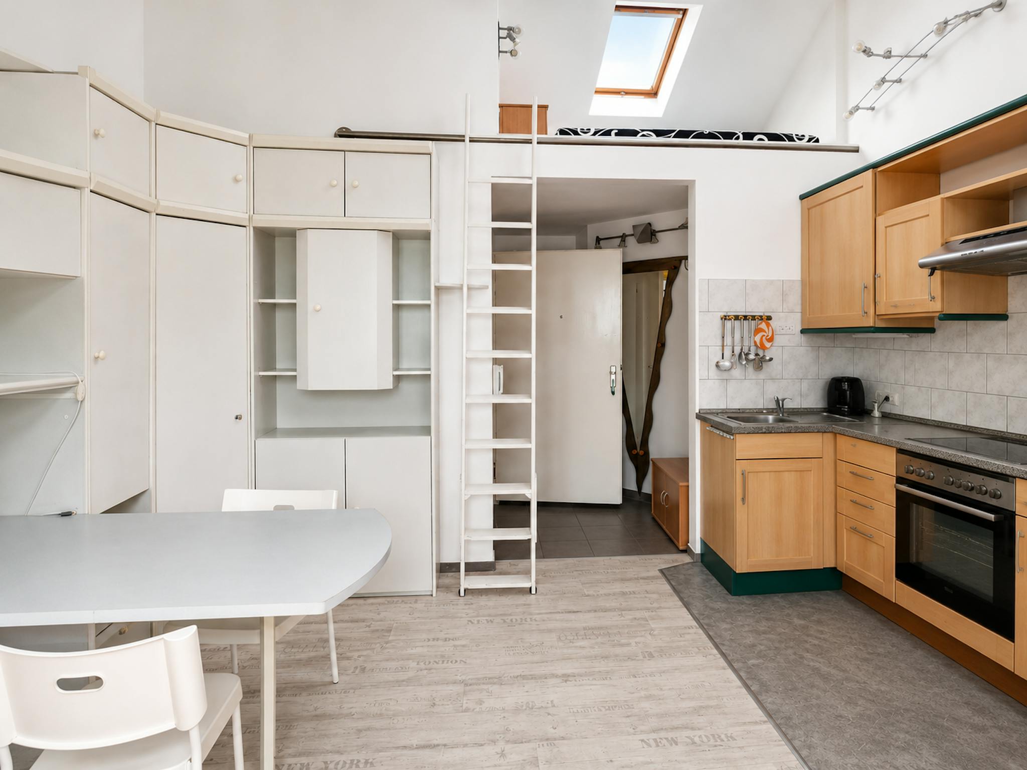 Apartment, Hackenbergstraße, Berlin