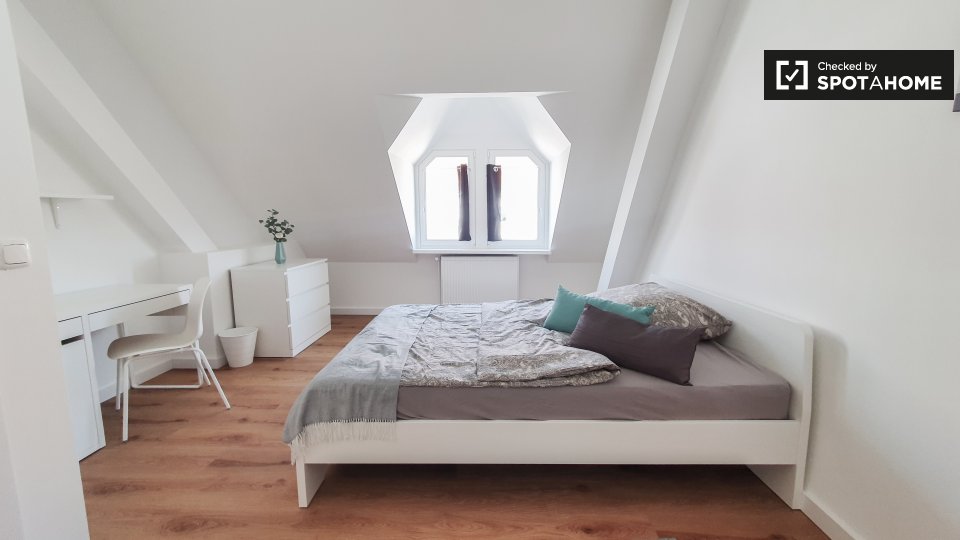 Room, Brückenstraße, Berlin