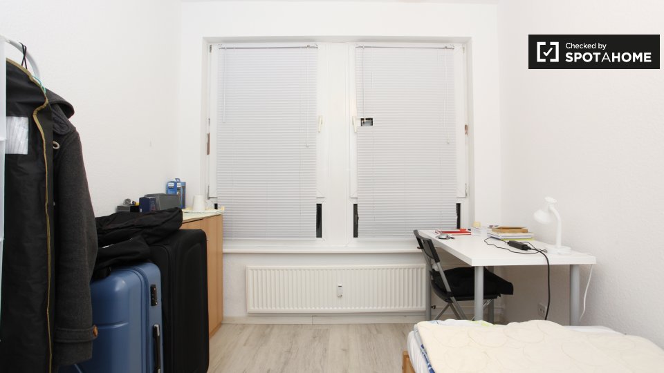 Room, KoloniestraßeA, Berlin