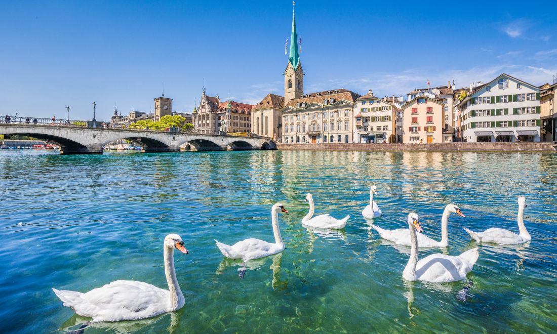 What makes Zurich one of the top destinations for expats?
