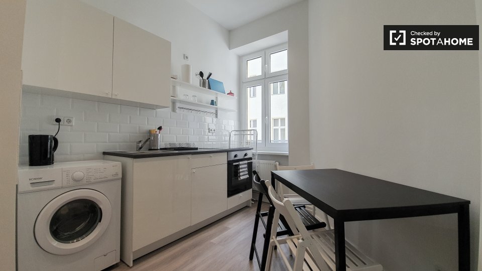 Room, Hoffmannstraße, Berlin