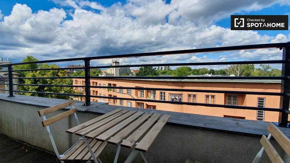 Room, Holländerstraße, Berlin