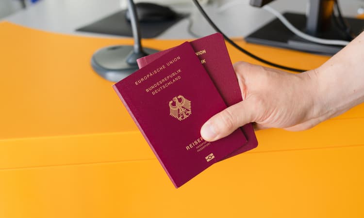 New Berlin citizenship centre could further delay applications