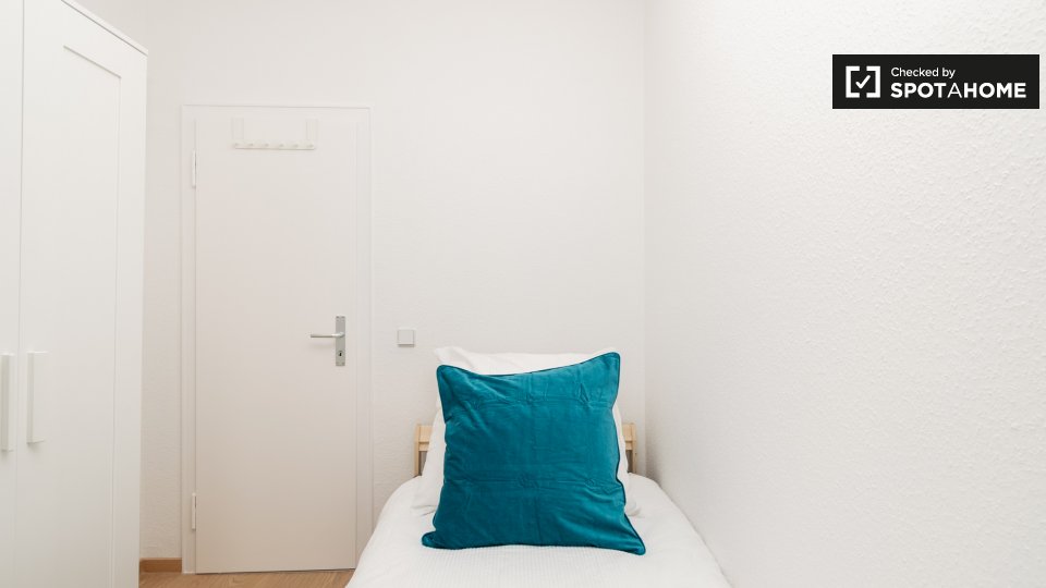 Room, Neltestraße, Berlin