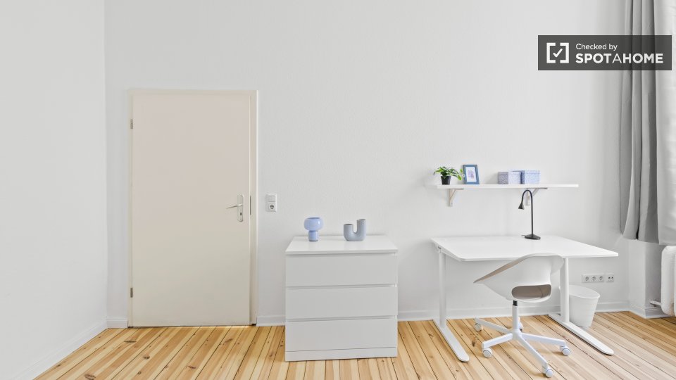 Room, Münchener Str., Berlin
