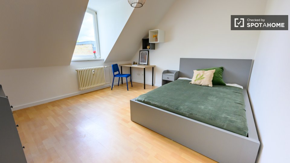 Room, Buckower Damm, Berlin