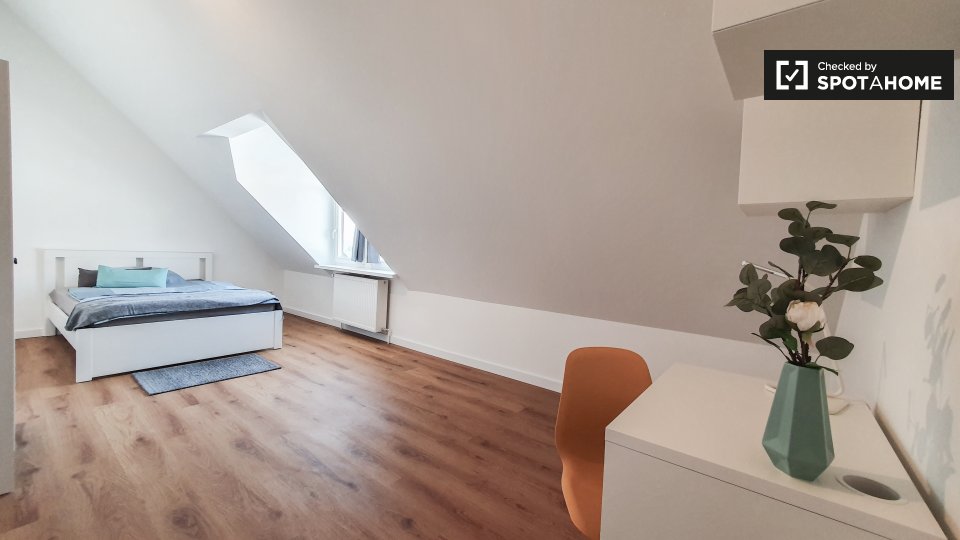 Room, Brückenstraße, Berlin