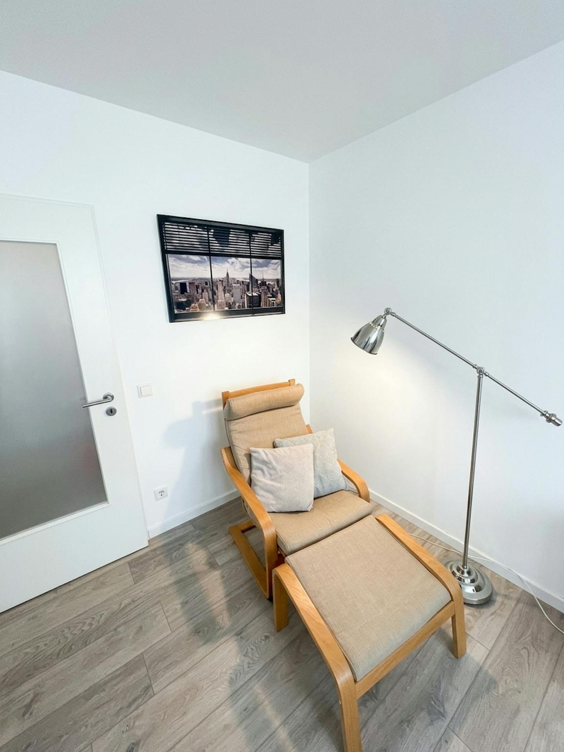 Apartment, Florastraße, Dusseldorf
