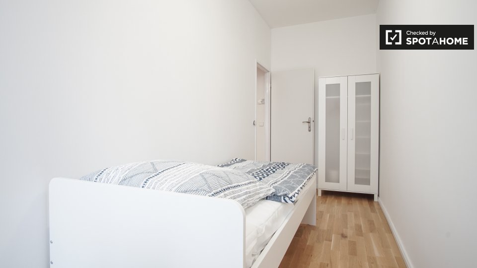 Room, Damerowstraße, 13187 Berlin, Germany, Berlin