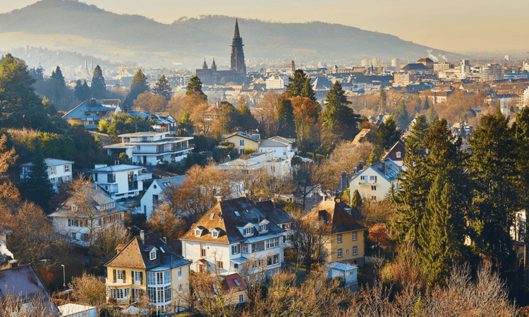 Sharp increase in tenants paying over 40 percent of income on rent in Germany