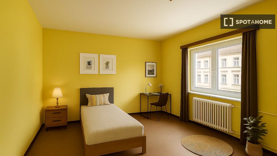 Room, Leykestraße, Berlin