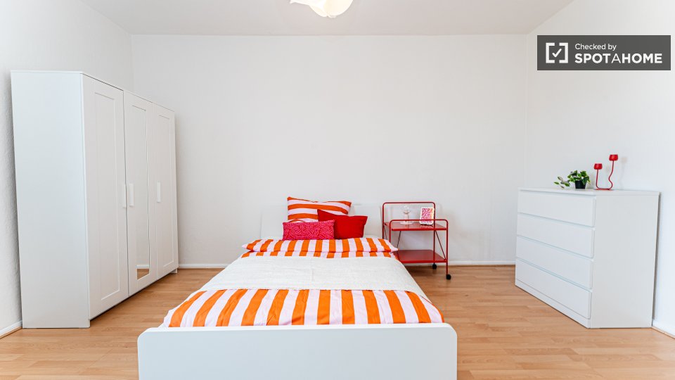 Room, Dörpfeldstraße, Berlin