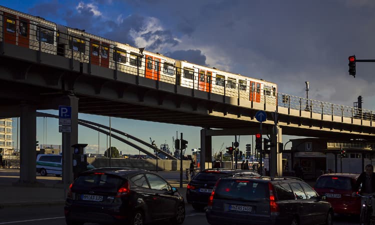 9-euro ticket hasn't changed how much people use their cars, studies suggest