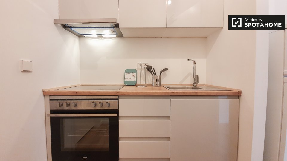 Room, Nazarethkirchstraße, Berlin