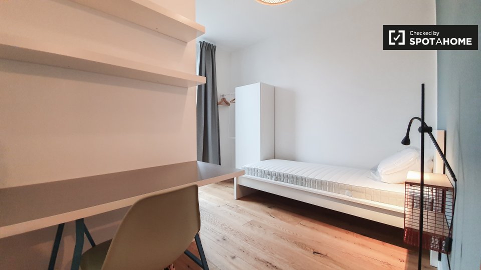 Room, Nazarethkirchstraße, Berlin