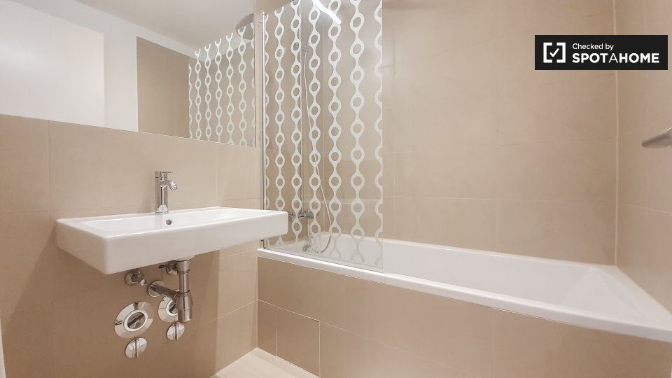 Room, Nazarethkirchstraße, Berlin